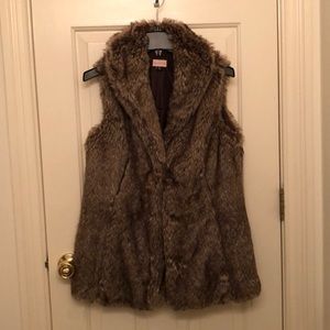 Gabriella Rocha Faux Fur Vest and Belt